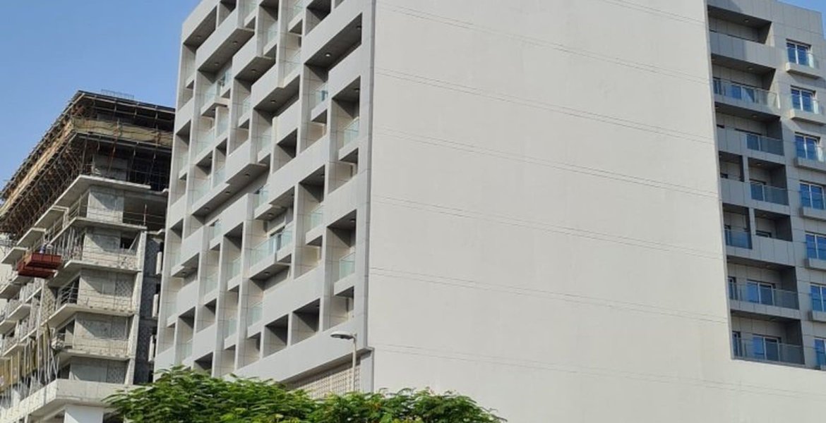 UNIESTATE PRIME TOWER 8