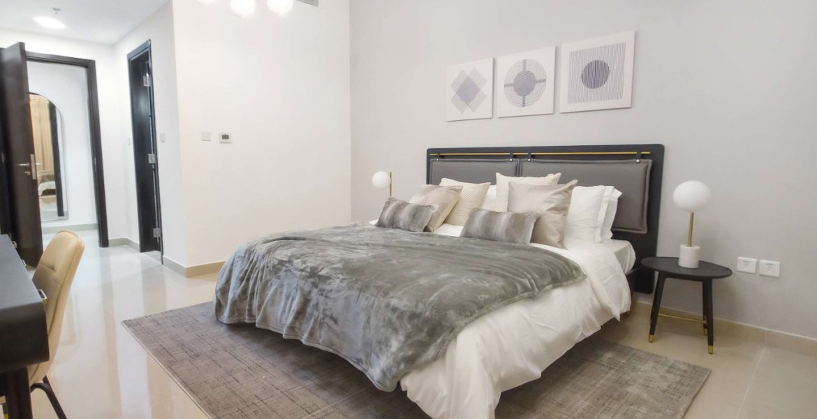 UNIESTATE PRIME TOWER 10